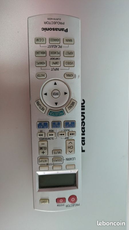 Vidéoprojecteur Panasonic PT-AE900E – Haute Définition (image 13)