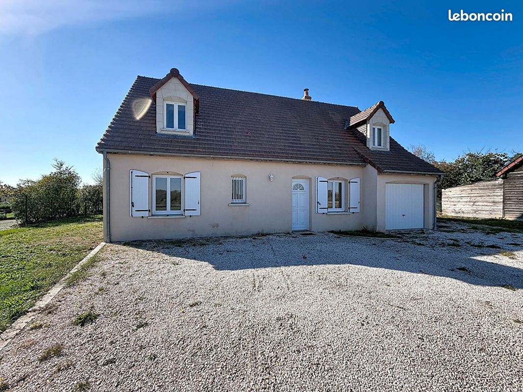 Maison 6 pièces 139 m² · à Monteaux · 139 m² · 199 000 €