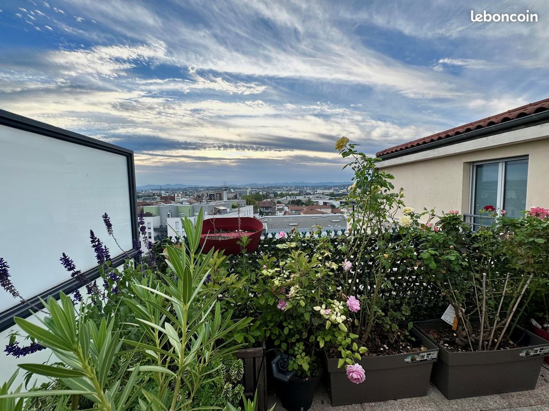 Appartement 4 pièces 91 m² · à Saint-Fons · 91 m² · 277 500 €