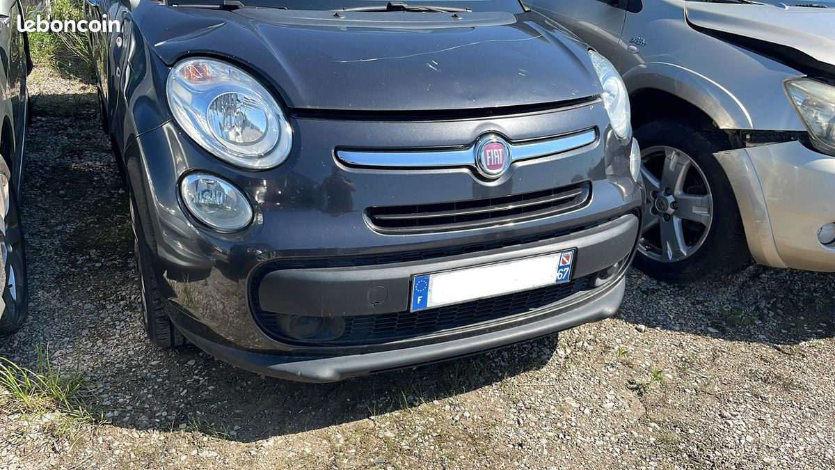 Face avant complète et nb pièces FIAT 500 L (image 1)