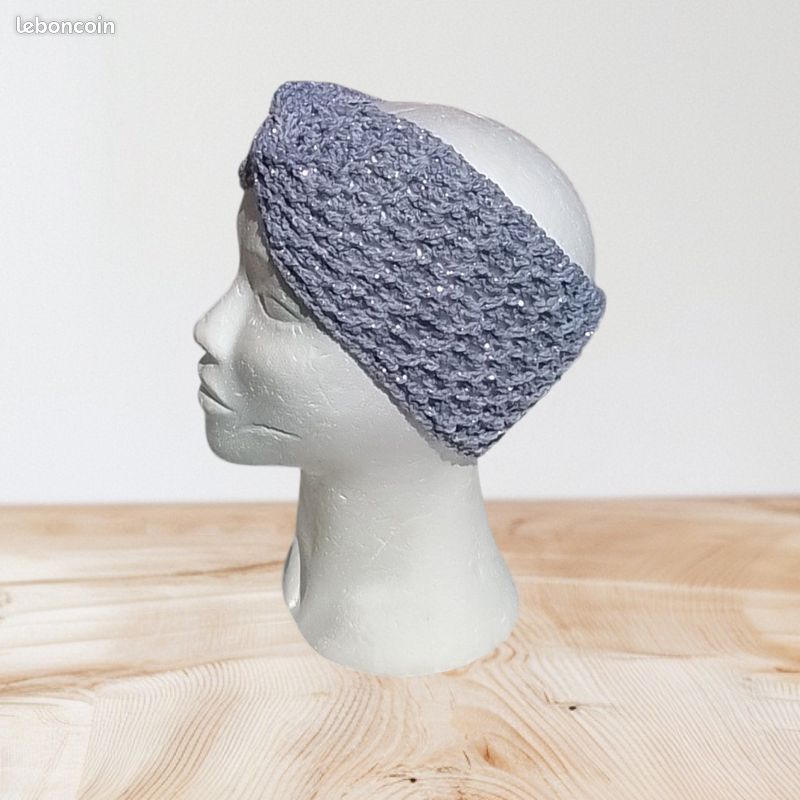 Bandeau large hiver en laine grise pailletĂ©e tu Neuf fait main đ IdĂ©e cadeau NoĂ«l đ đ
(image 1)