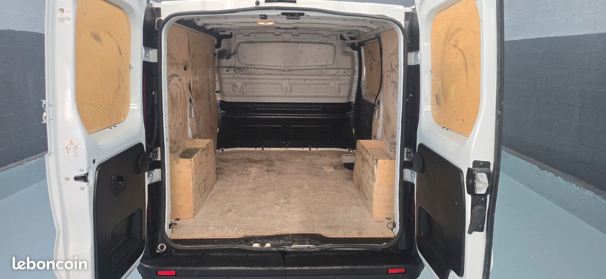 Renault trafic l1h1 blue dci 110 confort (image 14)