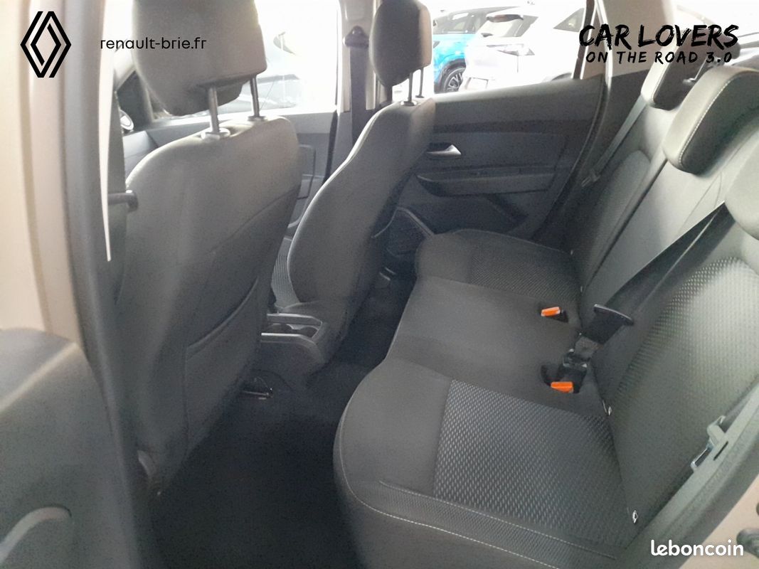 DACIA Duster Blue dCi 115 4x2 Confort (image 15)