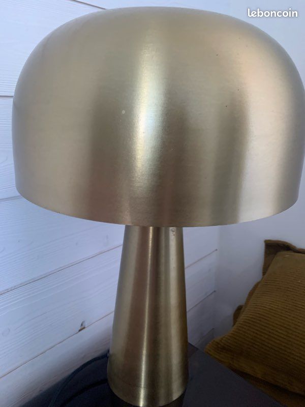 Lampe à poser (image 1)