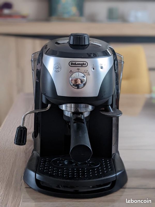 デロンギ エスプレッソマシン 中古 中古】デロンギ エスプレッソ＆カプチーノマシン EC221 ホワイト 【中古】デロンギ エスプレッソ＆カプチーノマシン EC221 ホワイト