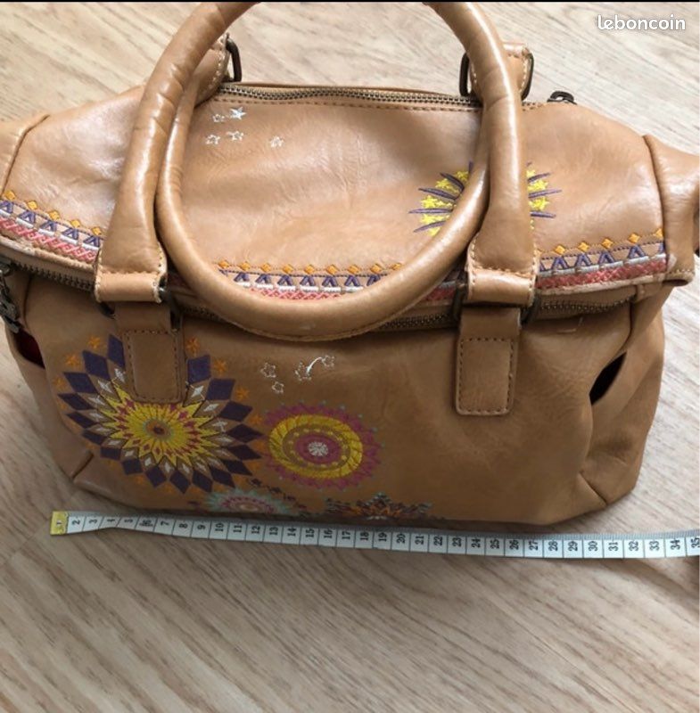 Sac A Main Desigual Camel Sac Desigual Siara Ghana Sac Desigual