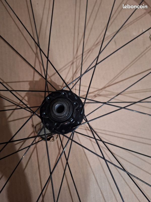 Roue avant gravel (image 1)