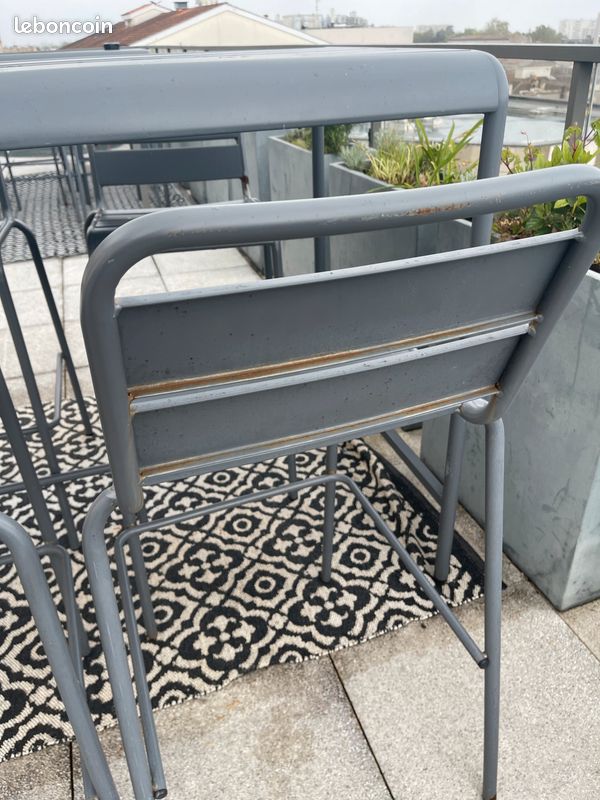Chaise haute d'extérieur (image 3)