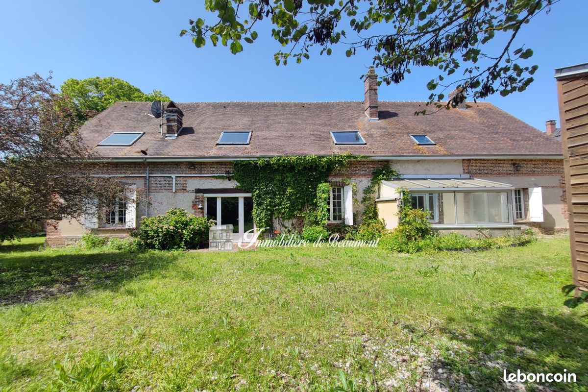 Maison 10 pièces 290 m² · à Conches-en-Ouche · 290 m² · 220 000 €