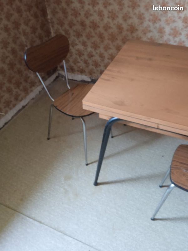 Ensemble table vintage (image 2)