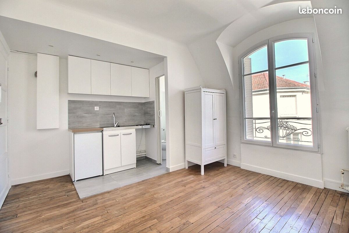 Appartement 1 pièce 17 m² · à Courbevoie · 17 m² · 845 €/mois
