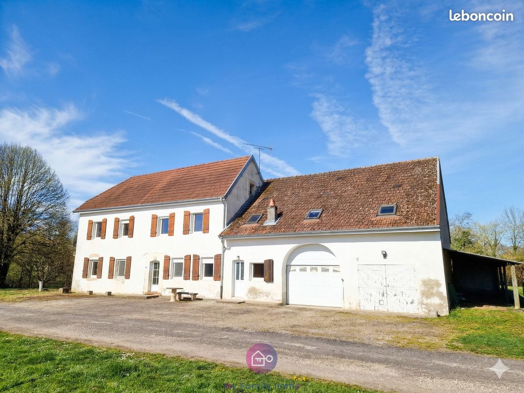 Maison 8 pièces 234 m²