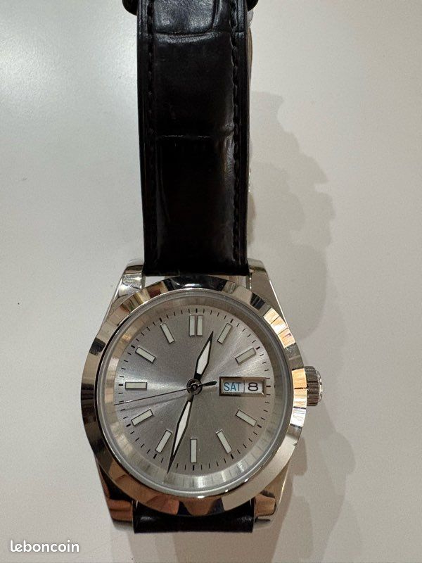 Montre automatique sur mesure argentée acier verre saphir bracelet cuir papillon (image 4)