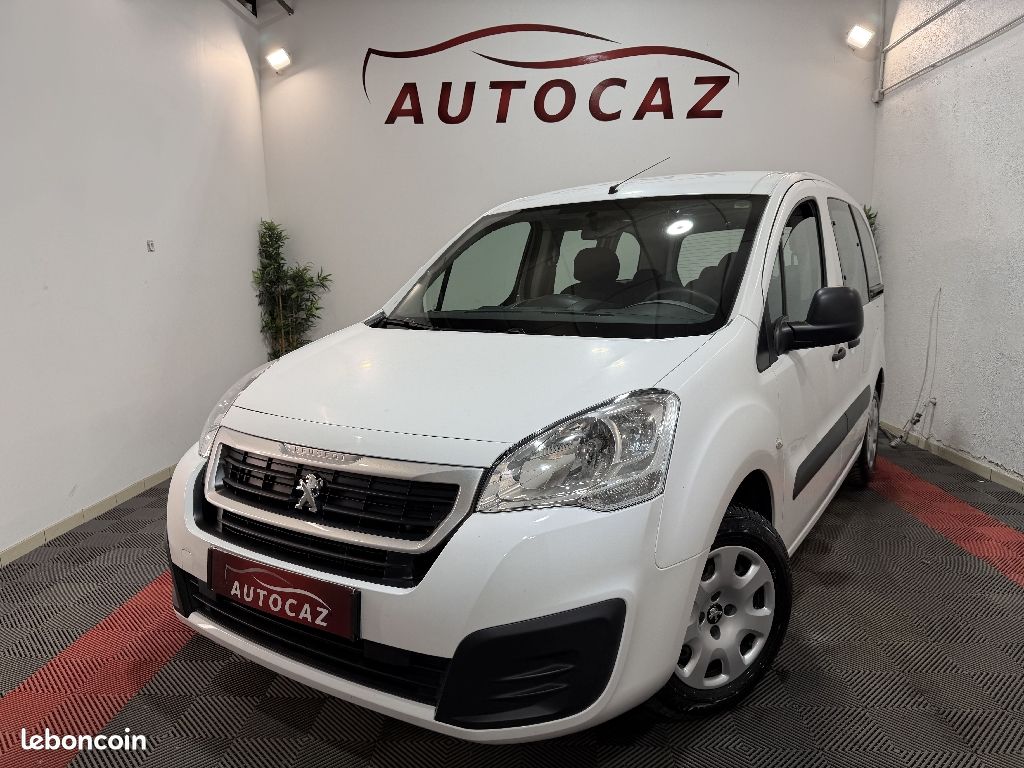 Peugeot Partner Tepee 1.6 BlueHDi 100ch BVM5 Style +ATTELAGE (image 1)
