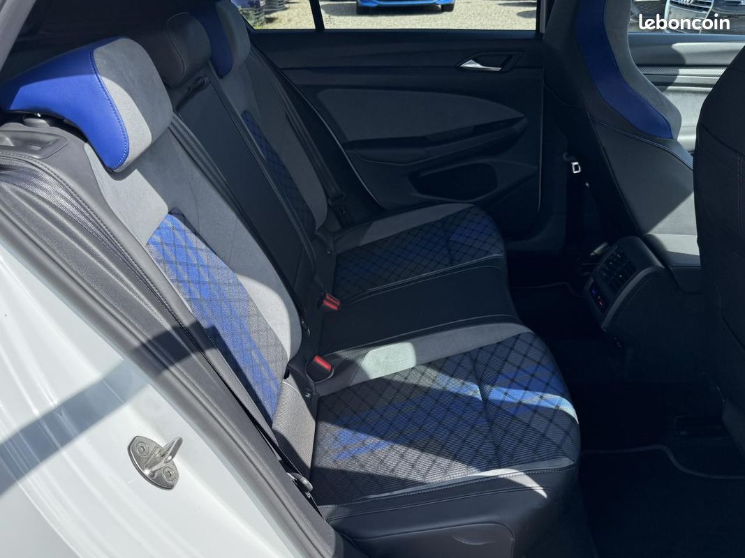 VOLKSWAGEN GOLF 8 R 4Motion 2.0 TSI 320ch DSG 7 (image 8)