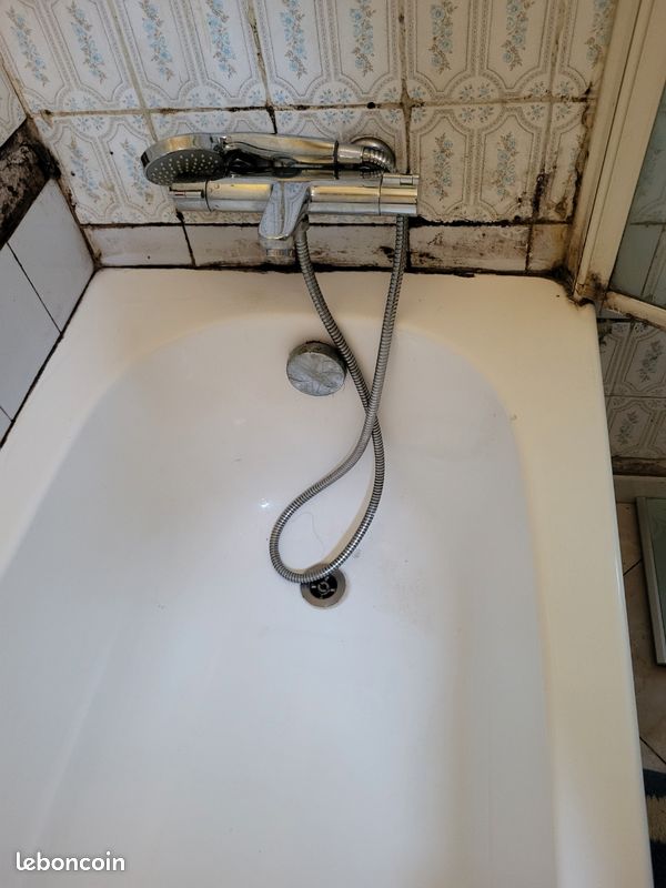 Baignoire blanche bon état (image 1)