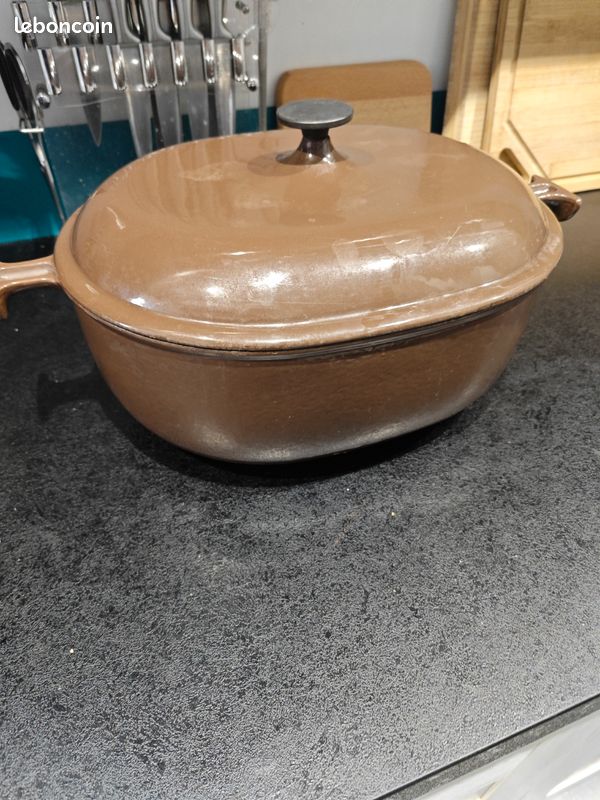 ANCIENNE COCOTTE EN fonte numéroté 33 orange (no Le Creuset) EUR 55,00 - FR