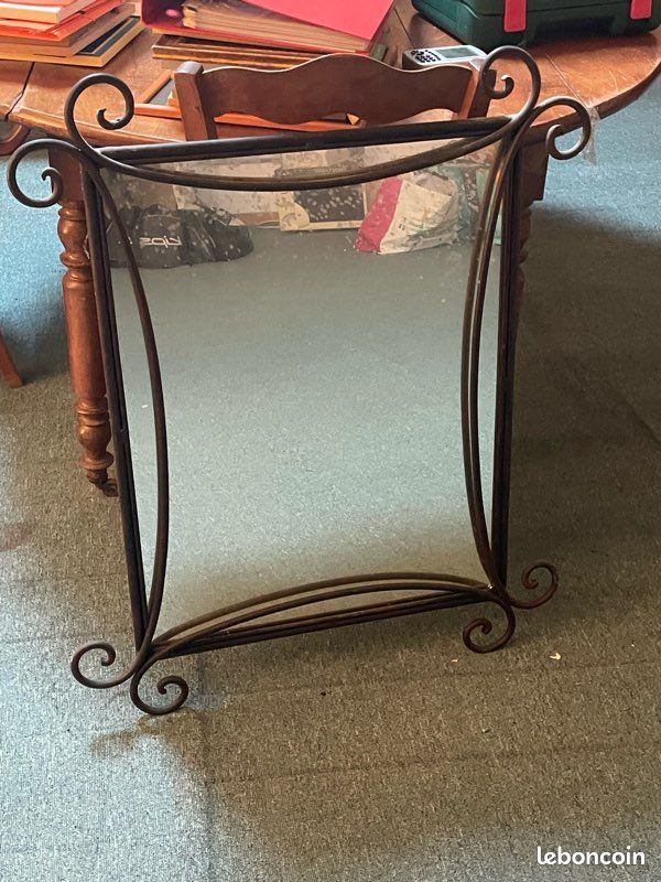 Miroir 63cm x 68 cm (image 1)