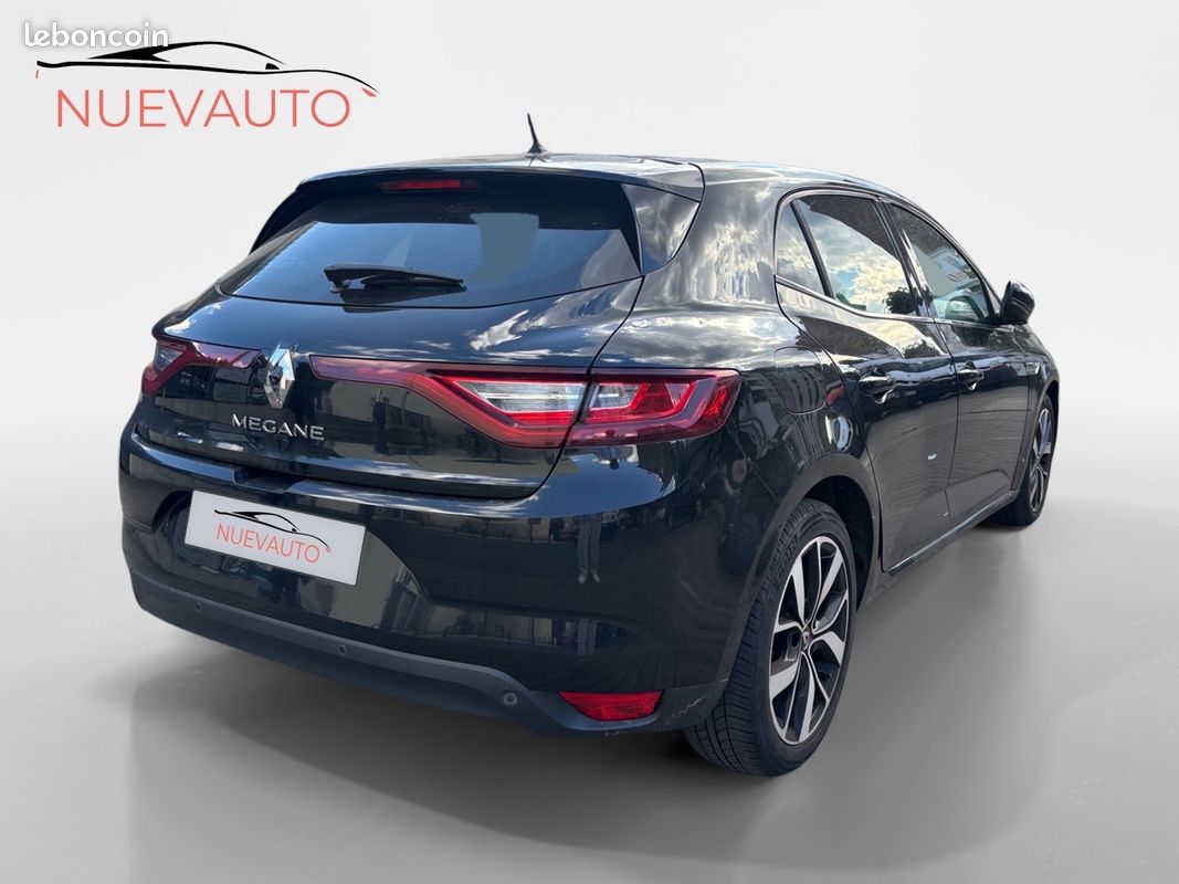 RENAULT MEGANE IV BERLINE dCi 110 Energy EDC Intens (image 14)
