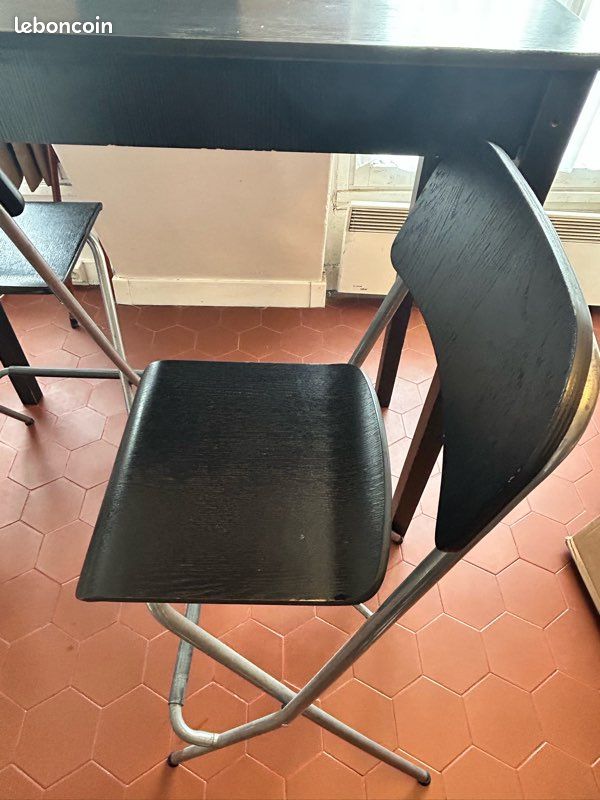 Table haute noire + 2 chaises de bar pliables noires (image 4)
