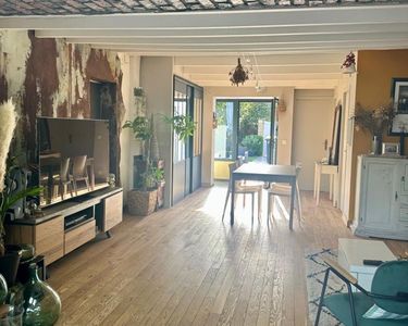 Coup de coeur assuré : Maison familiale 110m2 au petit Marseille + garage, atelier et jardin arboré