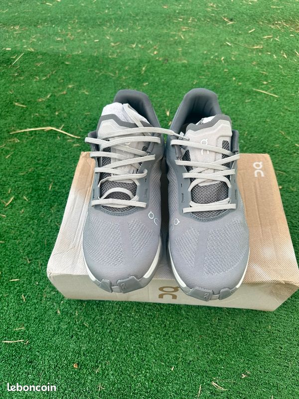 Chaussure On Cloudflow 5 neuves taille 43 (image 3)