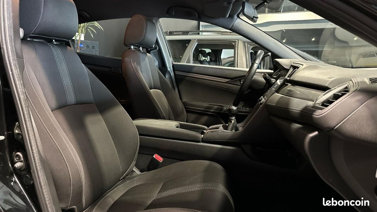 Honda Civic 2018 VTEC 126 Exclusive (image 13)
