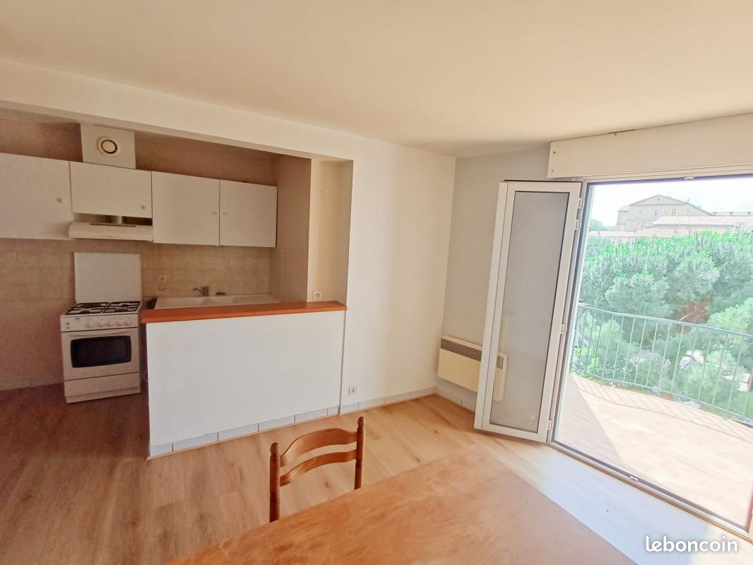 Appartement 1 pièce 28 m² · à Aubenas · 28 m² · 70 000 €