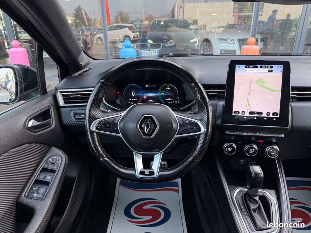 RENAULT CLIO V E-Tech full hybrid 145ch Engineered 1ERE MAIN BOITE AUTO COCKPIT CARPLAY CAMERA AUCUN FRAIS (image 18)