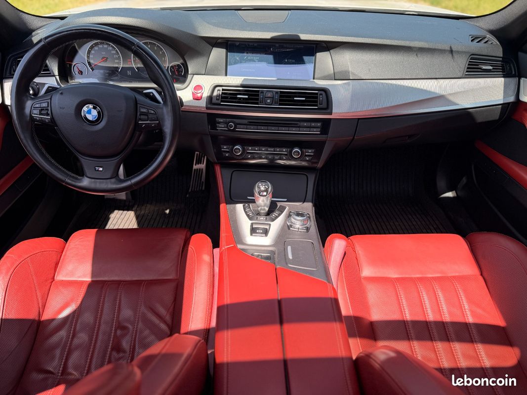 BMW M5 4.4 V8 560ch MOTORSPORT / FULL OPTIONS / EXTENSION DE GARANTIE 12 MOIS OFFERTE (image 17)