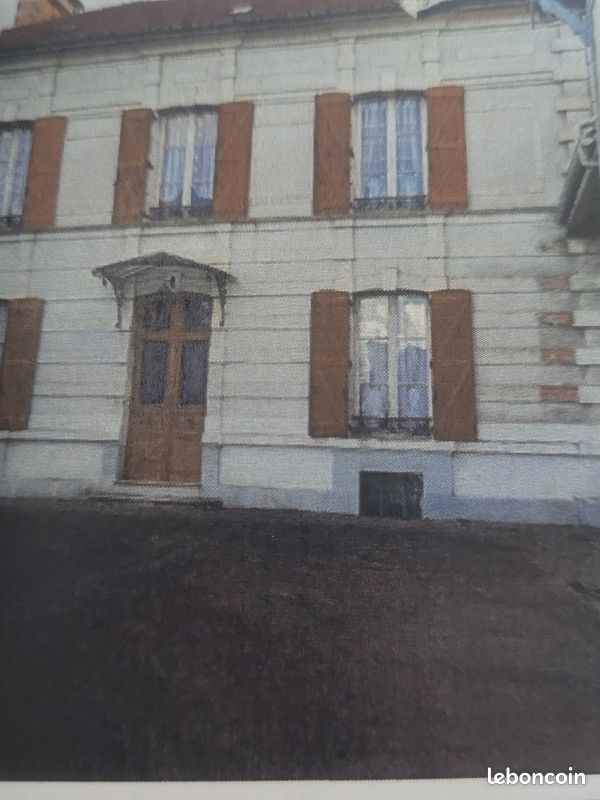 Maison 8 pièces 207 m² · à Châlons-en-Champagne · 207 m² · 280 000 €