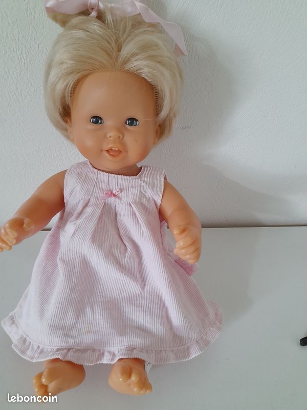 Poupée babypouce COROLLE pyjama rose année 2010 30cm
