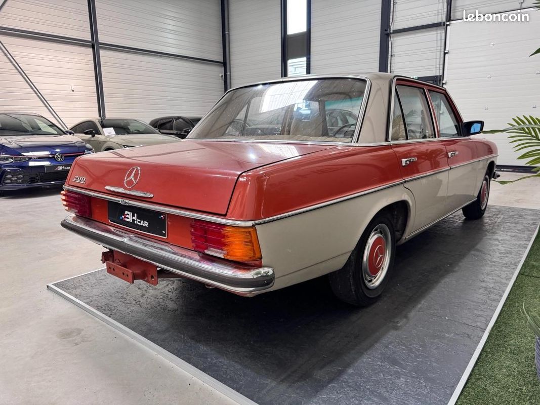 MERCEDES 200200 W114 / 95ch / DOSSIER HISTORIQUE / CUIR BEIGE / SUPERBE ETAT (image 7)