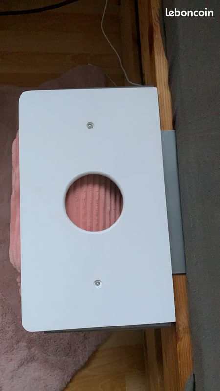 Table de chevet suspendue (image 3)