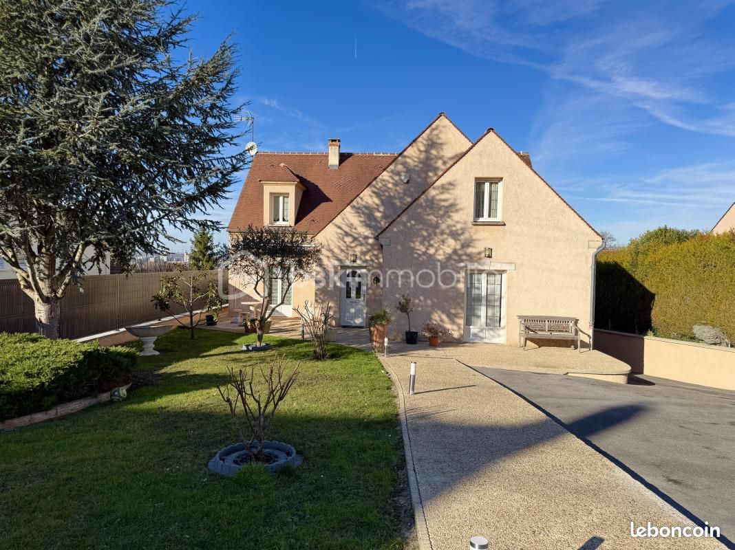Maison 8 pièces 205 m² · à Nanteuil-lès-Meaux · 205 m² · 429 900 €