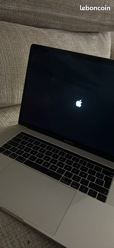 MacBook Air 13″ 2014 – 8 Go RAM, SSD 256 Go – Très Bon état