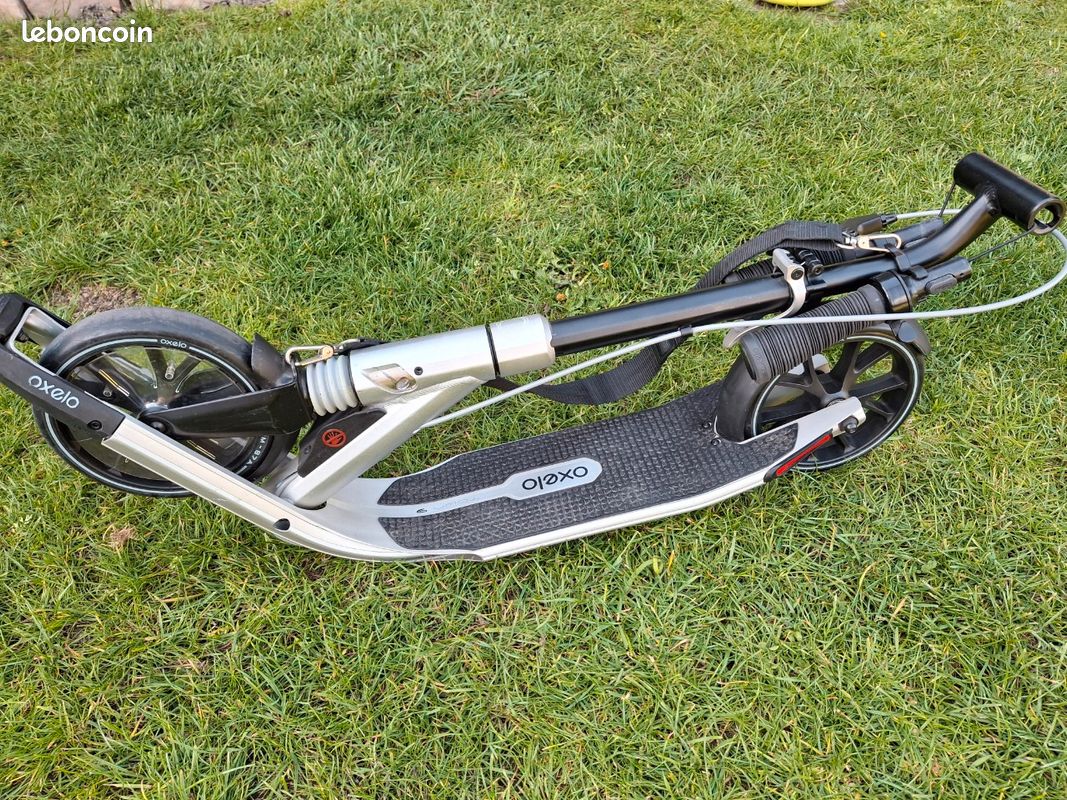 Trottinette Oxelo Town 9 - Adulte, Pliable, 2 Roues (très Bon état)