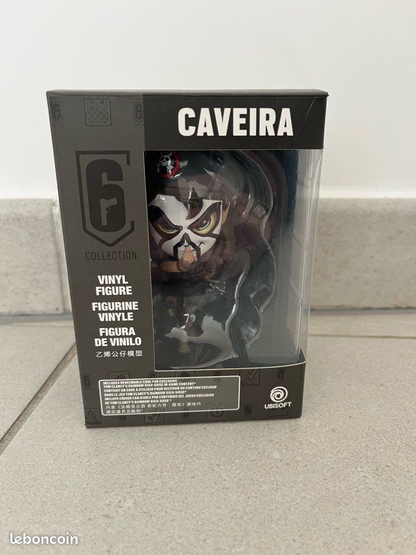 Six Collection: Chibi Figurine Caveira