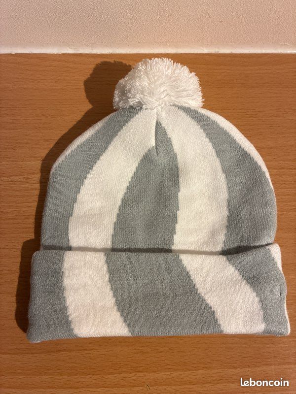 Bonnet à revers et pompon Coca Cola à rayures chinées intarsia