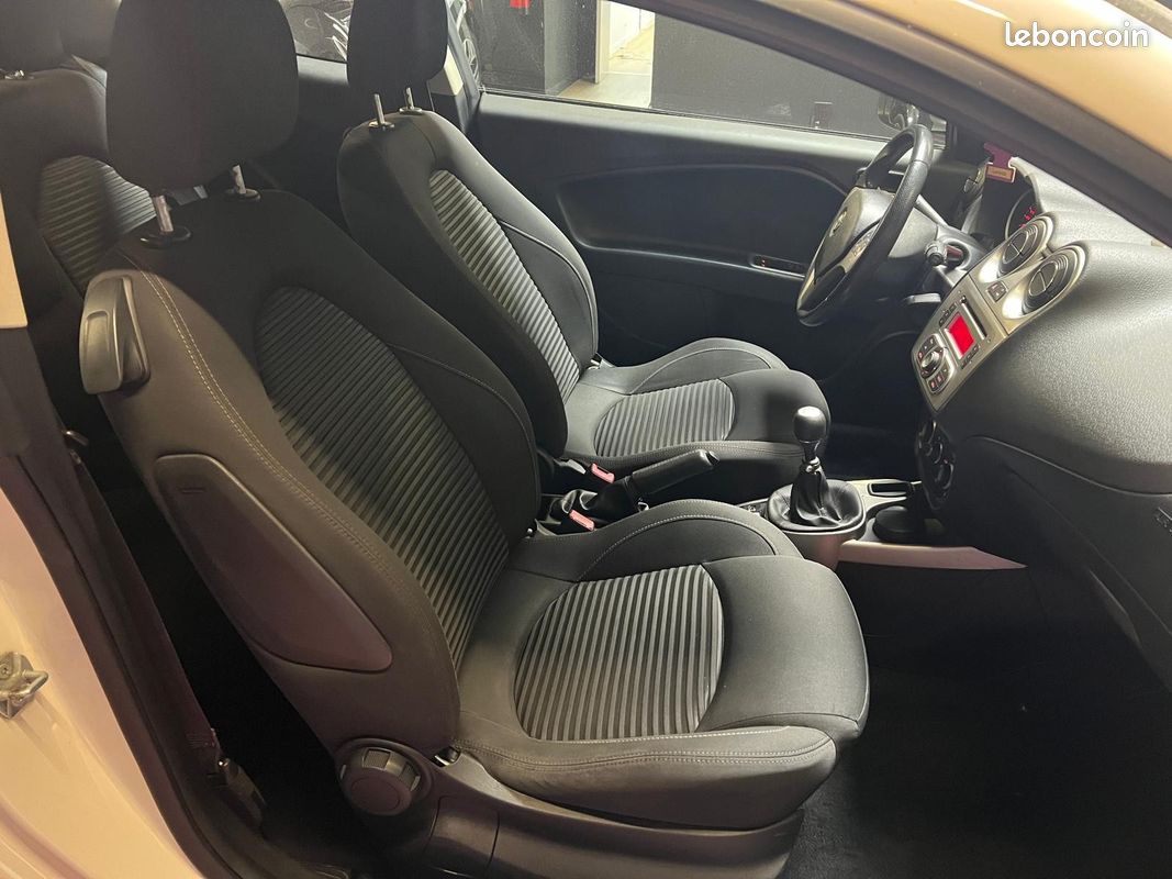 ALFA ROMEO MITO 1.3 JTDm Start Stop 95 Distinctive / KIT EMBRAYAGE NEUF (image 19)