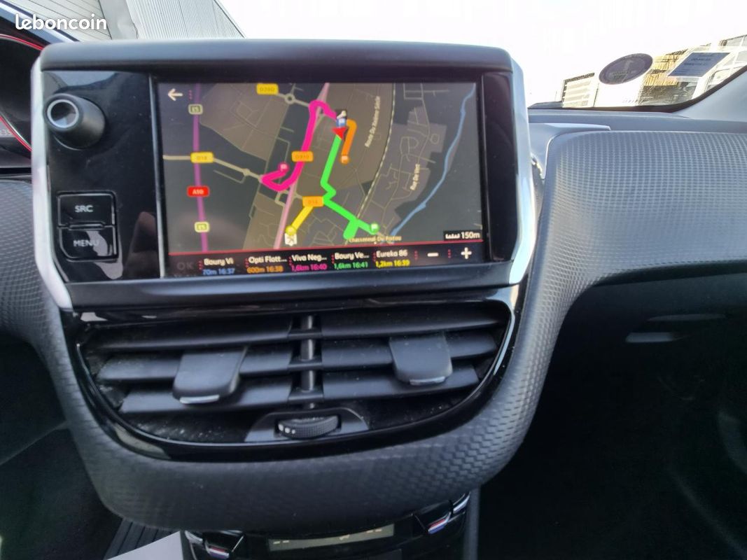 PEUGEOT 2008 1.2i PureTech 12V S&S - 110 GT Line PHASE 2 (image 17)