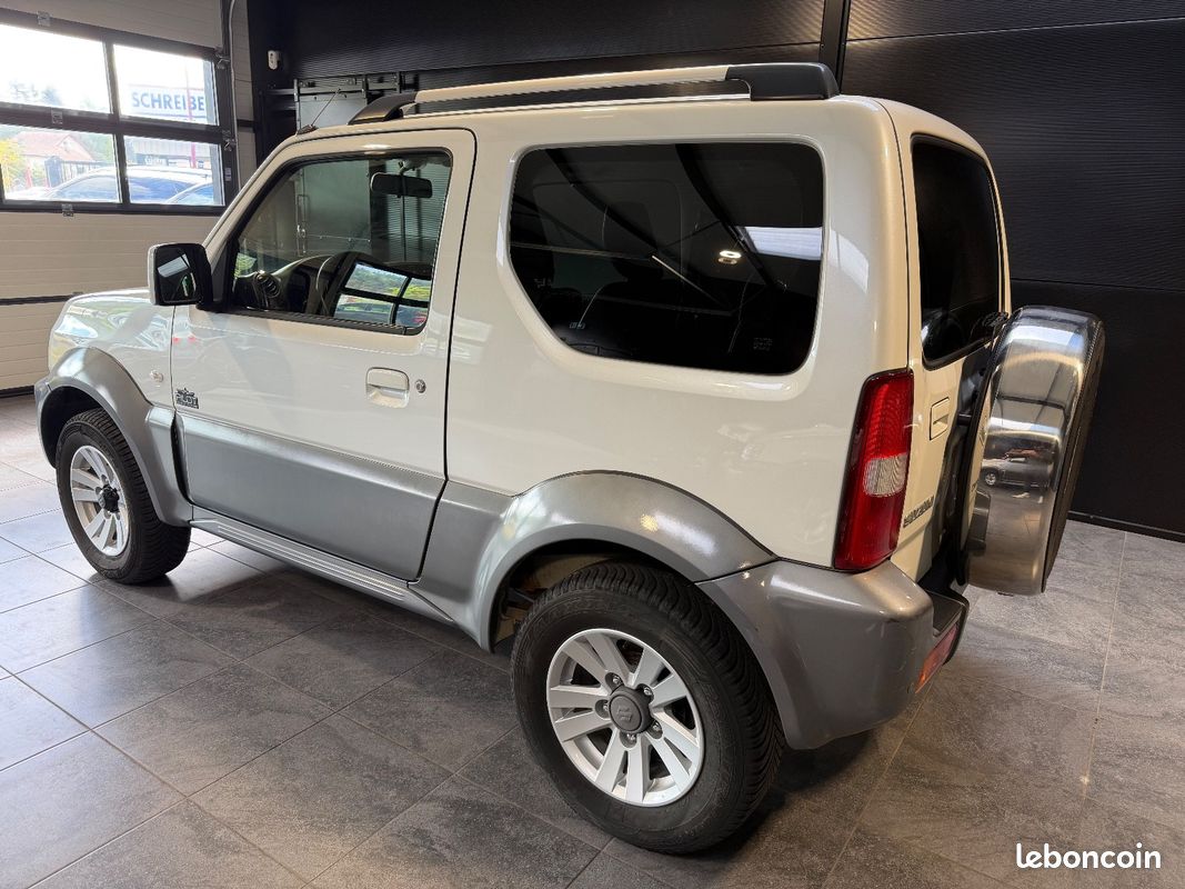 SUZUKI JIMNY 1,3L VVT 86Ch 4X4 3 PORTES 1ère MAIN (image 6)