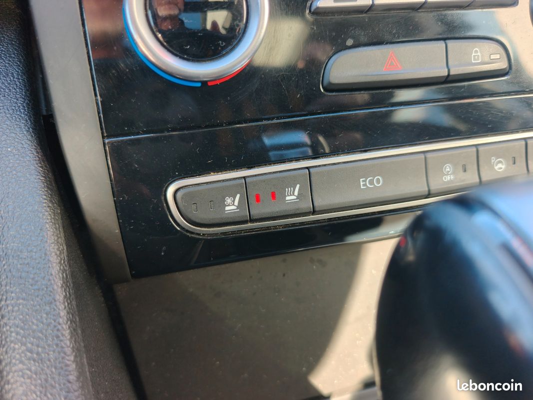 RENAULT Talisman ESTATE 1.6 DCi 160 CH INITIALE PARIS BVA / 4CONTROL / FULL OPTIONS / SOUND BY BOSE (image 30)
