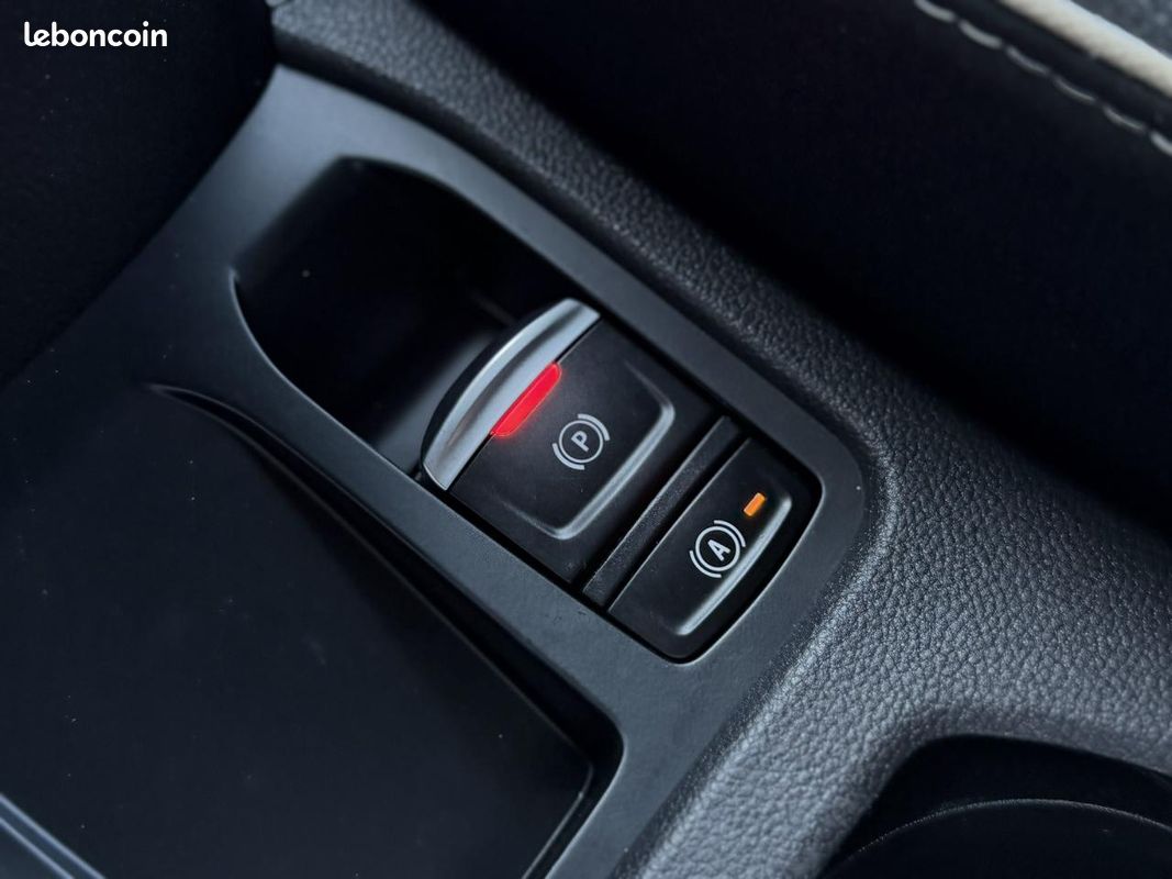 RENAULT CLIO V ECO-G 100 Techno avec Packs : Multimedia, Parking 360 et Safety (image 15)
