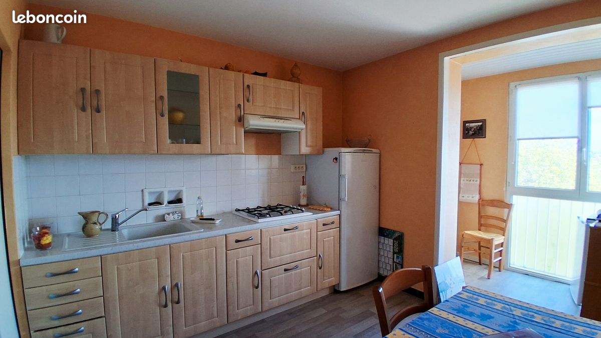 Appartement 2 pièces 51 m² · à Saint-Étienne · 51 m² · 75 000 €