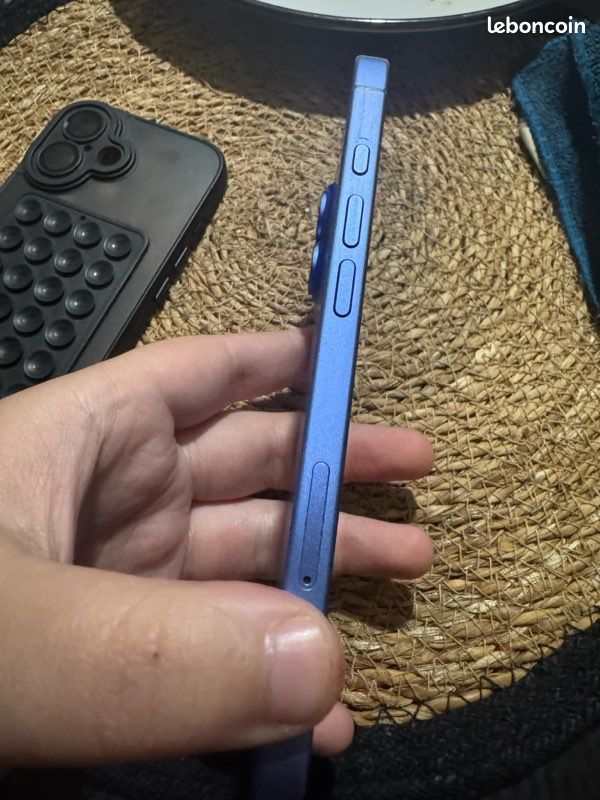 IPhone 16 (image 2)