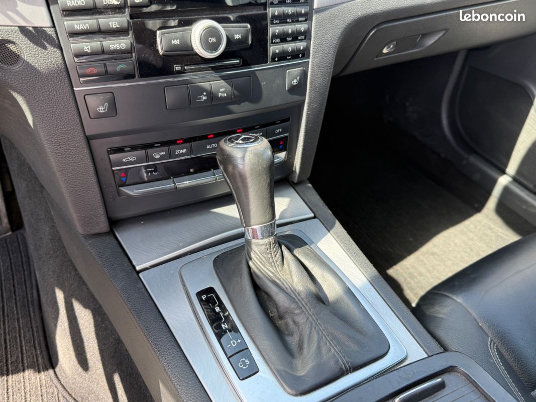 MERCEDES-BENZ CLASSE E COUPE 2.2 220 CDI 170 7G-TRONIC BVa (image 26)