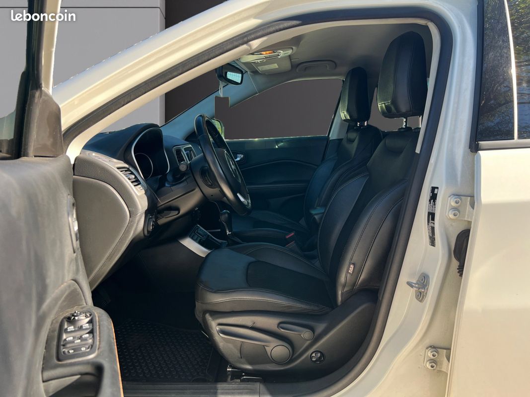 JEEP COMPASS MY20 1.3 Turbo MultiAir 2WD 150CH Longitude Garantie 12 mois (image 9)
