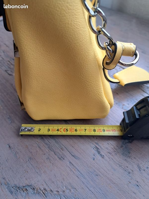 Sac pochette Guess (image 12)