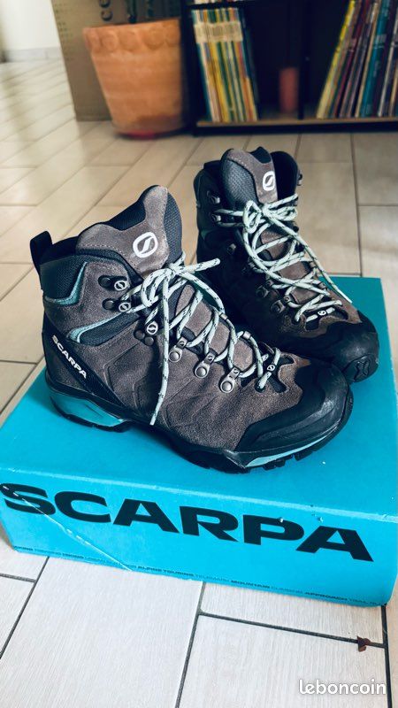 Chaussures de randonnée Scarpa casi neuve (image 1)